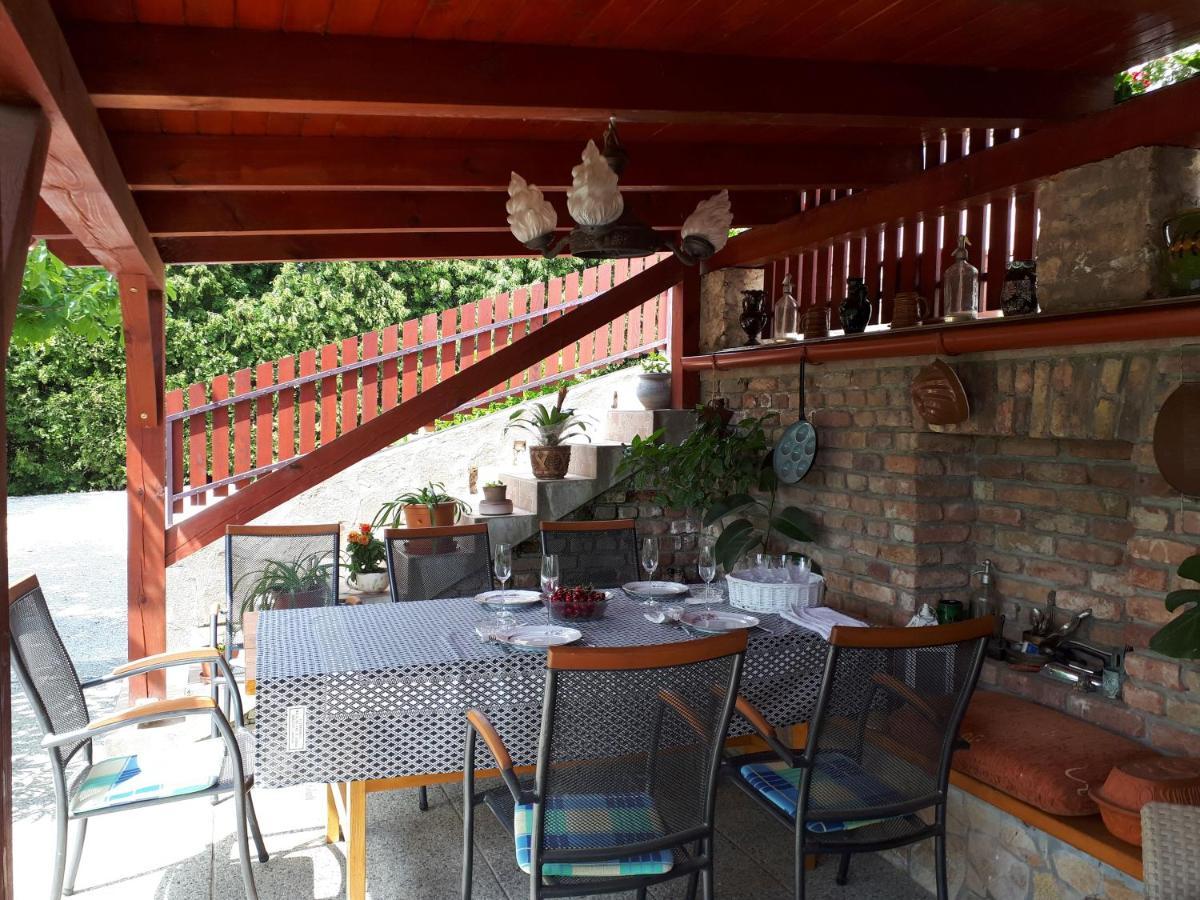 Feher Rozsa Apartman チェーセクトマイ エクステリア 写真