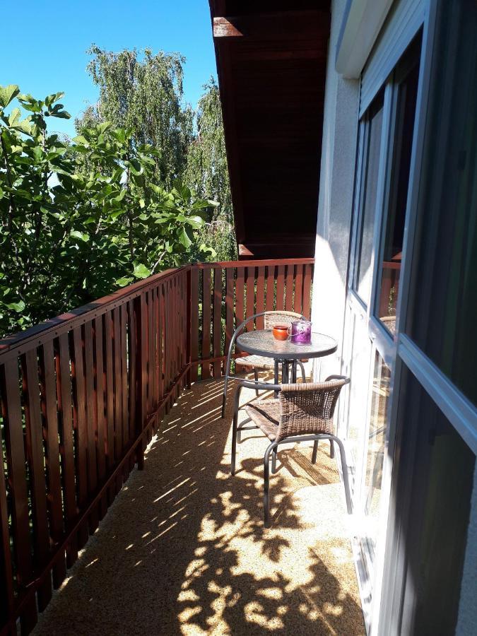 Feher Rozsa Apartman チェーセクトマイ エクステリア 写真